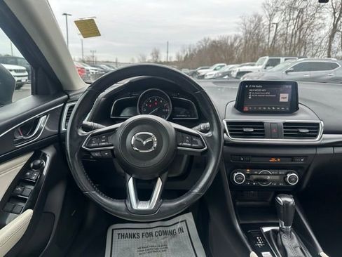 Used 2017 MAZDA MAZDA3 Grand Touring image 20