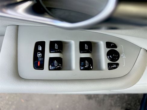 Used 2024 Volvo XC90 B6 Plus w/ Protection Package Premier image 20