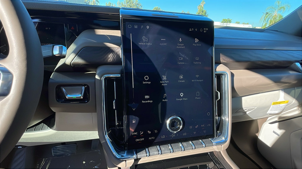 New 2026 GMC Yukon Denali w/ Denali Reserve Package AWD/4WD image 19