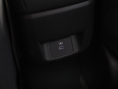 New 2025 Nissan Versa SR w/ Trunk Package image 20