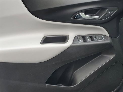 Used 2018 Chevrolet Equinox LT image 14