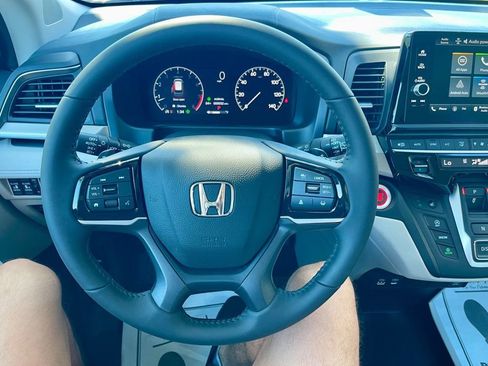 Used 2025 Honda Odyssey EX-L image 15