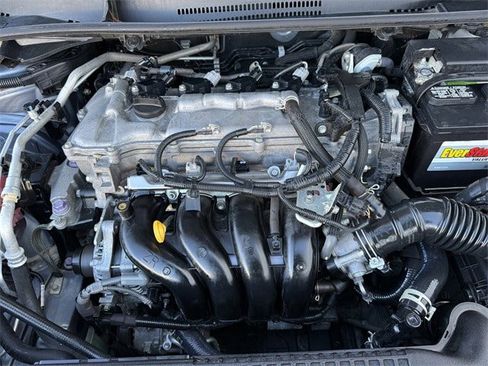 Used 2021 Toyota Corolla LE image 29