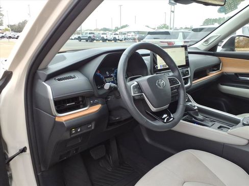 Used 2024 Toyota Grand Highlander Platinum image 7