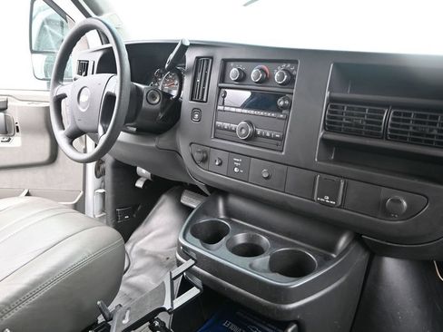 Used 2016 Chevrolet Express 2500 RWD image 29