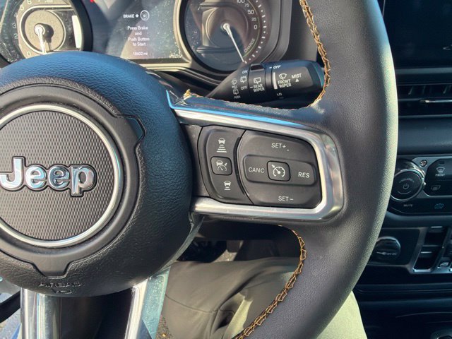 Used 2024 Jeep Wrangler Unlimited Sahara AWD/4WD image 20