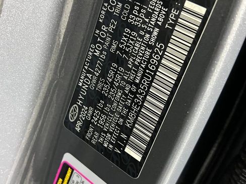 Used 2024 Hyundai Kona Limited image 38