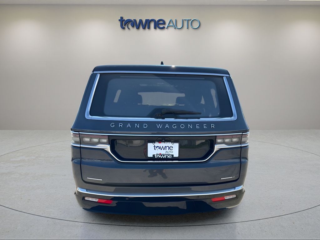 Used 2022 Jeep Grand Wagoneer Series III AWD/4WD image 5