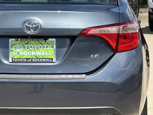Used 2017 Toyota Corolla LE FWD image 6