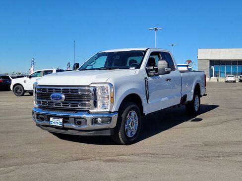 New 2026 Ford F250 XLT w/ F-250 >10K GVWR Package image 3