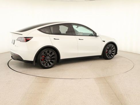 Used 2023 Tesla Model Y Performance AWD/4WD image 7