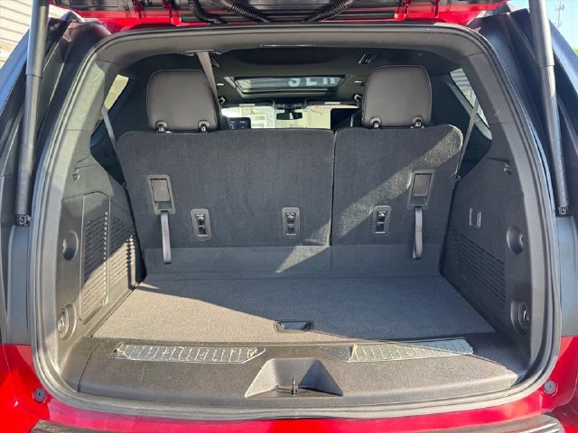 Used 2021 Chevrolet Tahoe Z71 w/ Rear Media and Nav Package AWD/4WD image 11