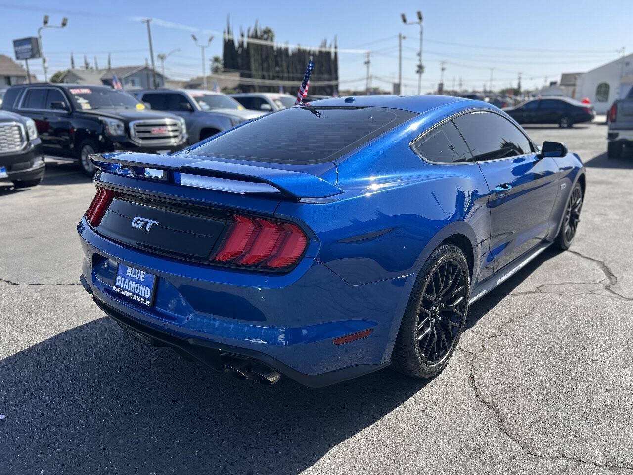 Used 2018 Ford Mustang GT w/ GT Performance Package RWD image 7
