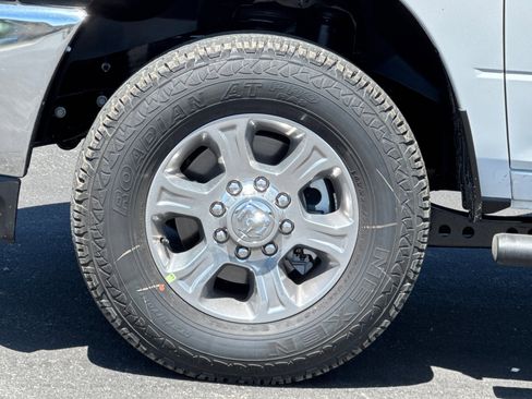 New 2026 RAM 3500 Tradesman w/ Chrome Appearance Group A AWD/4WD image 23
