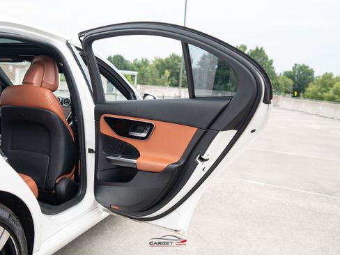 Used 2022 Mercedes-Benz C 300 4MATIC Sedan image 39