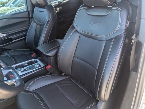 Used 2023 Ford Explorer ST w/ Equipment Group 401A image 9