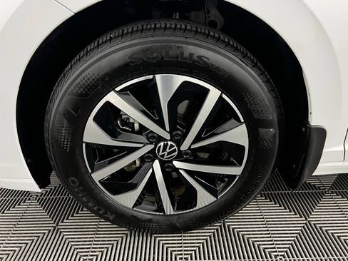 Used 2025 Volkswagen Jetta S image 11