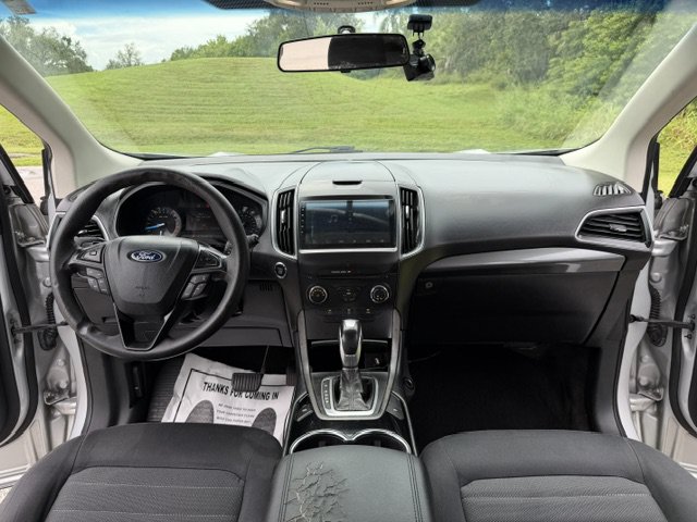 Used 2018 Ford Edge SE FWD image 17