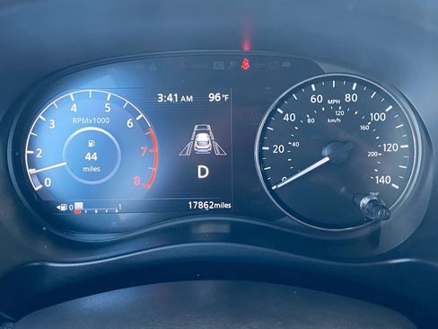 Used 2023 Nissan Kicks SV image 12