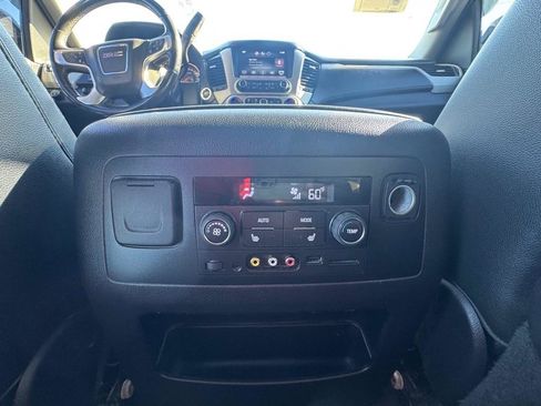 Used 2015 GMC Yukon XL SLT w/ Open Road Package AWD/4WD image 24