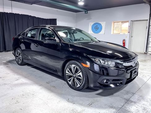 Used 2018 Honda Civic EX-L image 2