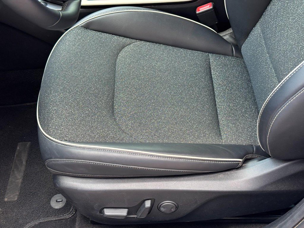 Used 2025 Kia K4 GT-Line FWD image 25