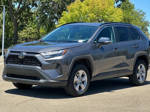 Certified 2025 Toyota RAV4 XLE AWD/4WD image 9