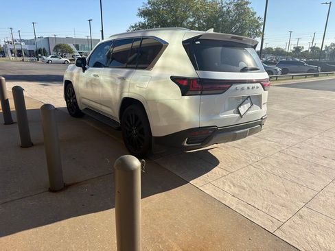 Used 2023 Lexus LX 600 4WD w/ Accessory Package (Z1) image 4