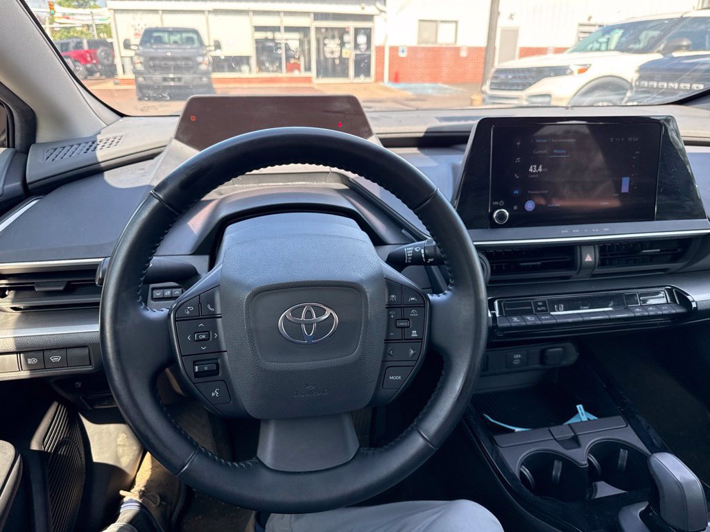 Used 2023 Toyota Prius LE FWD image 9