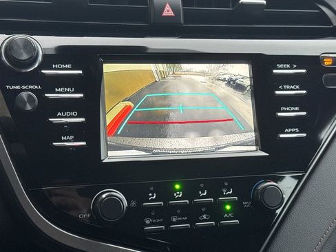 Used 2019 Toyota Camry LE image 15