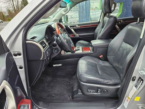 Used 2013 Lexus GX 460 Premium image 10