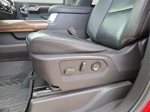 Used 2024 Chevrolet Silverado 1500 LT Trail Boss w/ Convenience Package II image 16