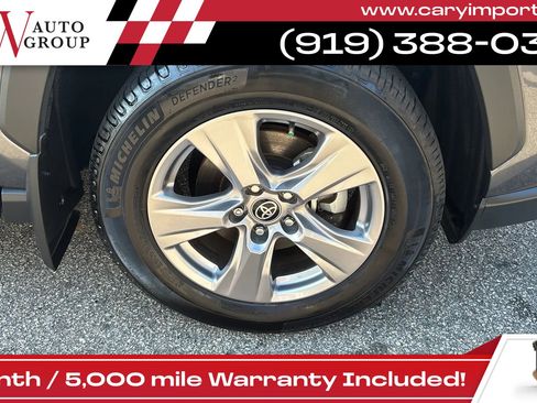 Used 2022 Toyota RAV4 XLE w/ Convenience Package image 27