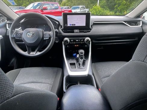 Certified 2024 Toyota RAV4 XLE FWD image 21