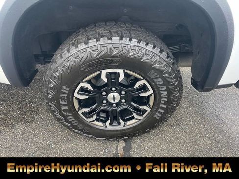 Used 2023 Chevrolet Silverado 1500 ZR2 image 15