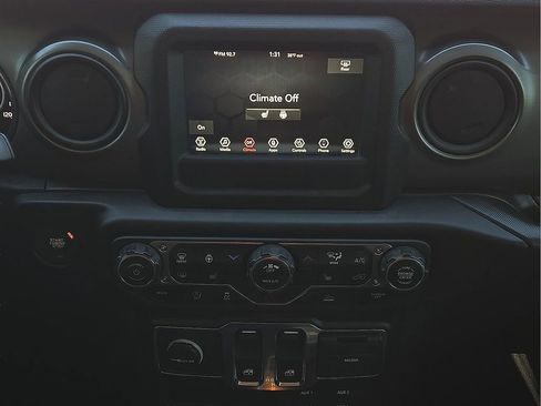 Used 2022 Jeep Wrangler Sport S image 12