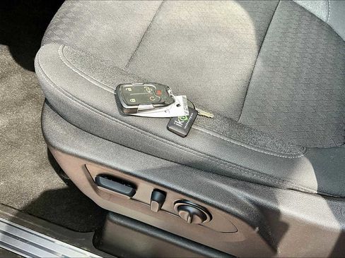 Used 2022 Chevrolet Silverado 1500 RST image 15