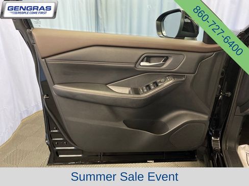 Used 2023 Nissan Rogue SV w/ SV Premium B Package AWD/4WD image 13