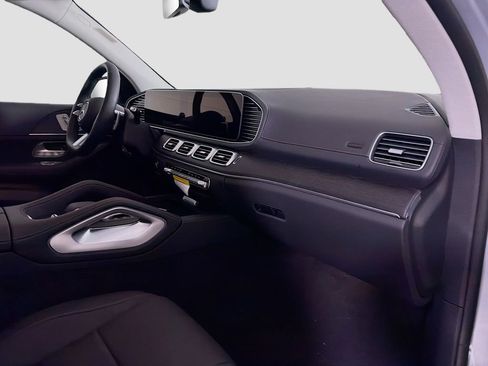 New 2026 Mercedes-Benz GLS 450 4MATIC image 33