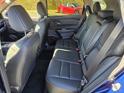 Certified 2024 Nissan Rogue SL image 11