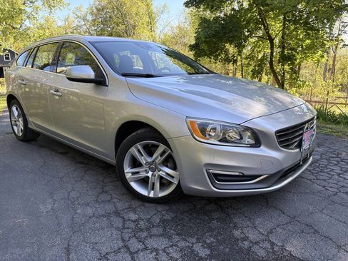 Used 2015 Volvo V60 T5 Premier AWD/4WD image 1