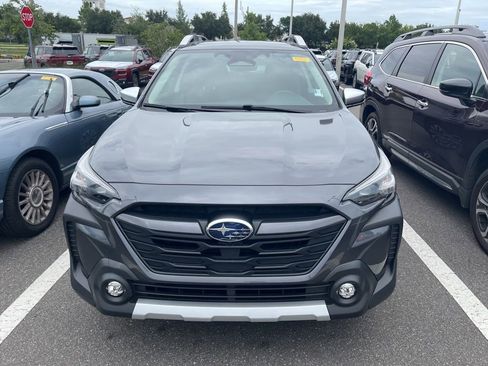Used 2025 Subaru Outback Touring XT AWD/4WD image 2