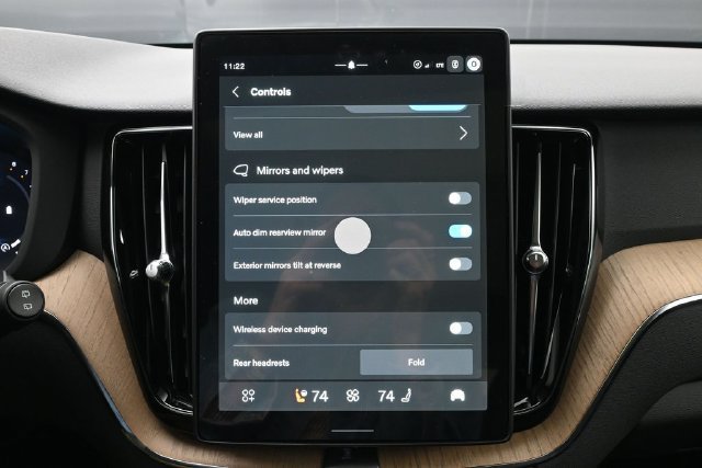 New 2027 Volvo XC60 B5 Plus AWD/4WD image 19