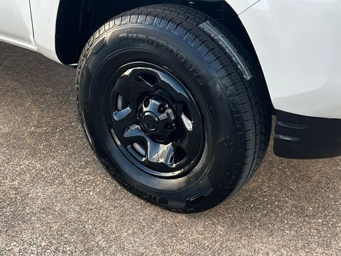 Used 2023 Toyota Tacoma SR5 image 10