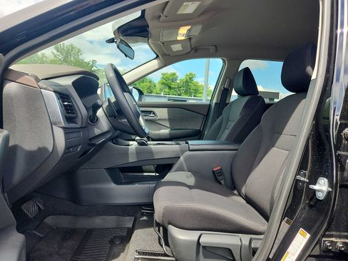 Used 2023 Nissan Rogue S AWD/4WD image 13
