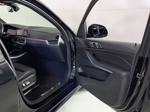 Used 2023 BMW X5 xDrive40i w/ M Sport Package image 36