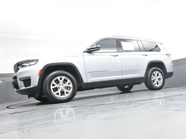 Used 2023 Jeep Grand Cherokee L Limited AWD/4WD image 42