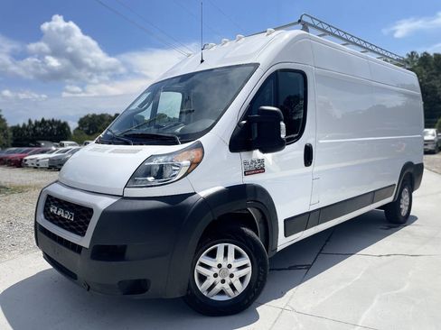 Used 2020 RAM ProMaster 2500 w/ Interior Convenience Group FWD image 3