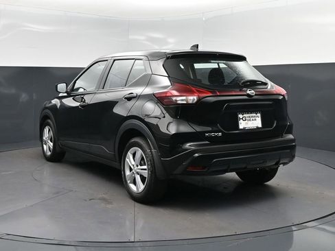 Used 2024 Nissan Kicks S FWD image 5