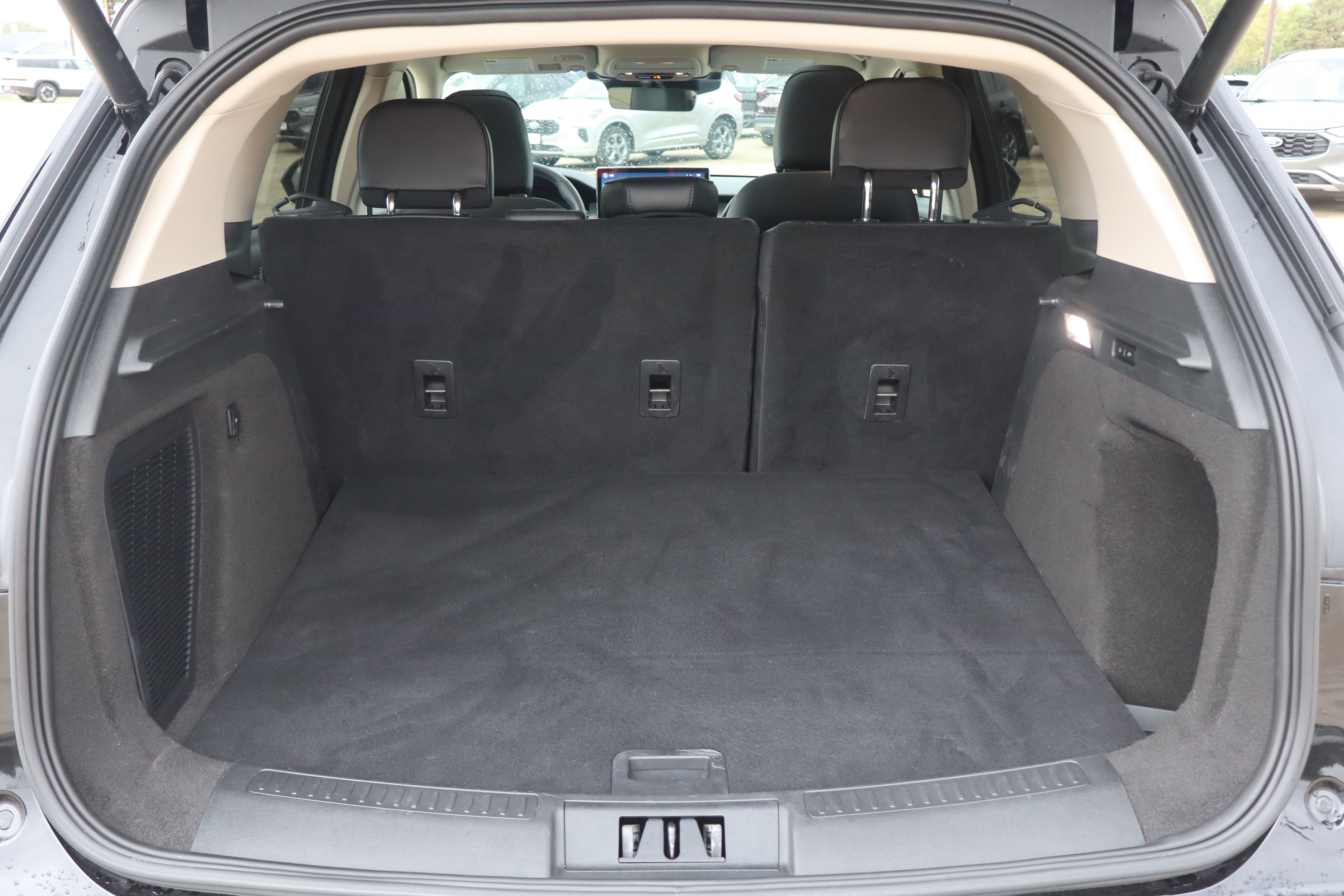 Used 2024 Lincoln Corsair AWD w/ Equipment Group 101A image 29